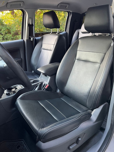 Imagen 7 de 20 de Ford Ranger Black Edition Cabina Doble 4x4 Diesel At