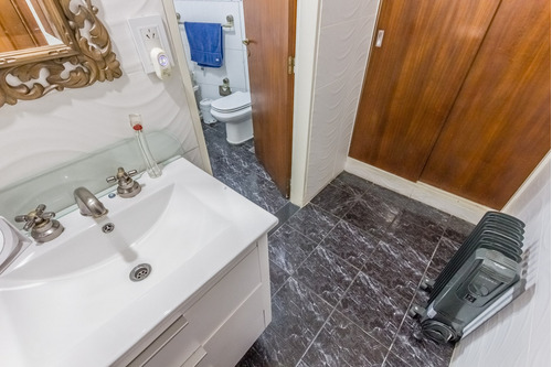 Imagen 22 de 30 de Casa En Venta - Parque Chacabuco - Terraza - Parrilla - Quincho - Patio - Cochera