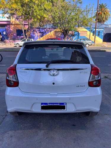 Imagen 3 de 11 de Toyota Etios 1.5 Xls At 5p