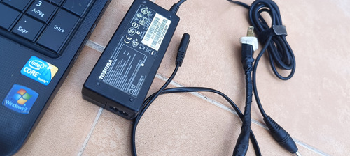 Laptop Toshiba Intel Core I3 / Para Reparar (Usado)
