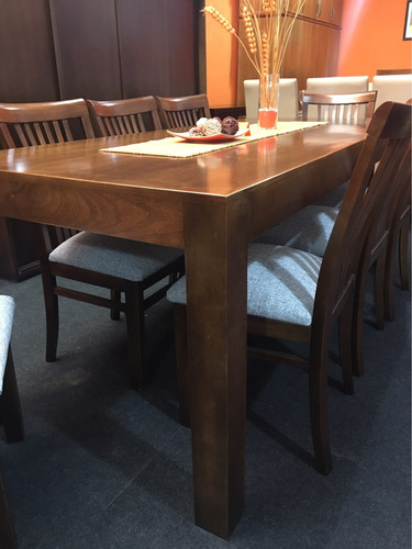 Juego De Comedor Con 8 Sillas. Madera Maciza Eucaliptus