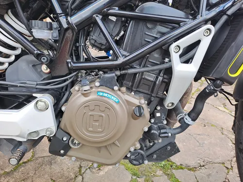 Husqvarna Svartpilen 401 Negra - 100% Financiada
