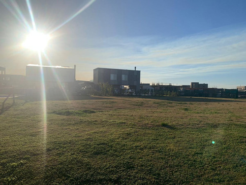 Imagen 1 de 3 de Venta Lote Interno En Puerto Del Lago Barrio Acacias!