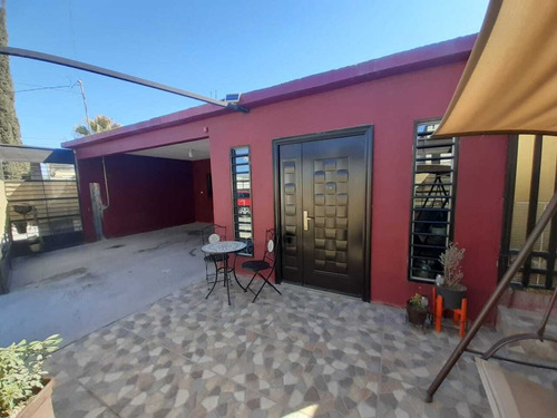 Imagen 2 de 13 de Casa Amplia De 1 Piso En Venta