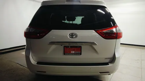 Toyota Sienna 3.5 Limited At
