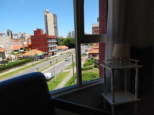 Imagen 9 de 14 de Hermoso Monoambiente En Miramar Frente Al Mar De 30 Metros Cuadrados Super Comodos Para Hasta Cuatro Personas. Apto Mascotas Pequeña.s,
