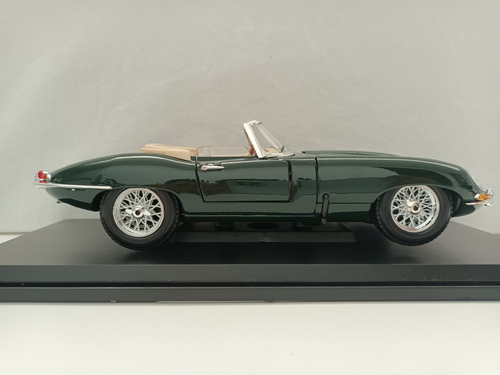 Maisto Jaguar E Type Cabriolet Escala 1 18 Verde Oscuro (Usado)
