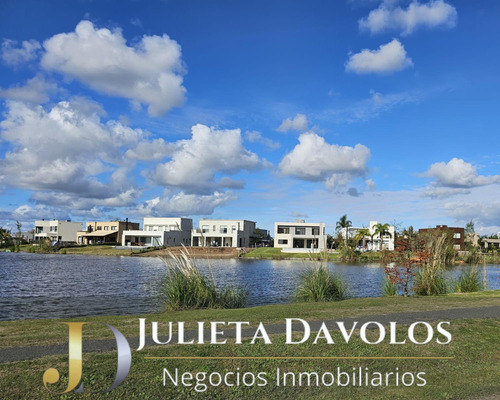 Casa En Venta El Canton Barrio Puerto