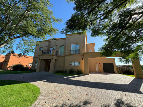 Venta Casa En El Cantón, Barrio Islas