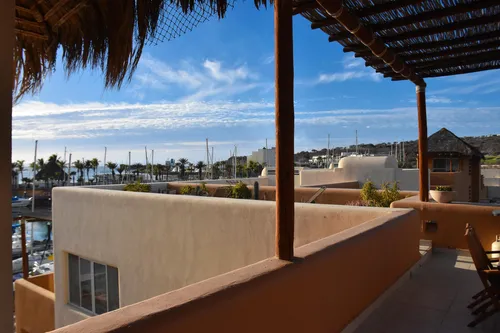Puerta Cortes, Pueblo Marinero