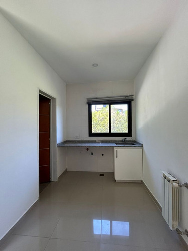 Casa En Venta En Los Naranjos, Canning
