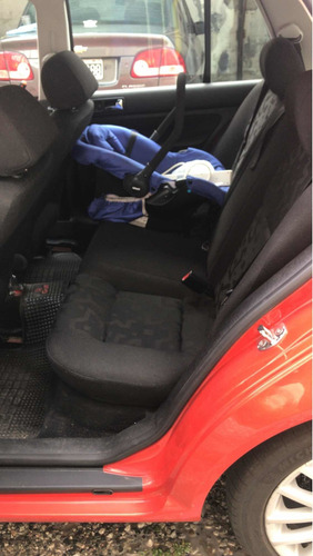 Volkswagen Golf 1.6 S.r