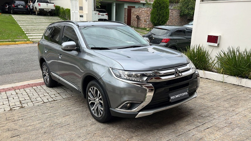 Imagem 4 de 10 de Mitsubishi Outlander - 2015/2016 3.0 Gt 4x4 V6 24v Gasolina