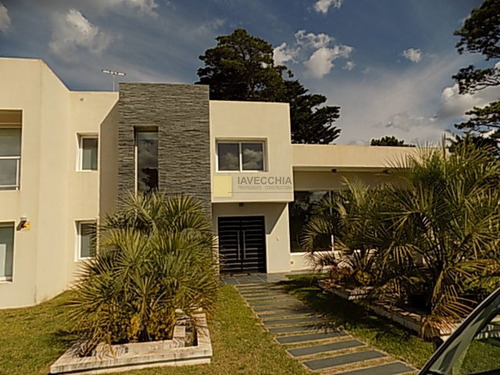 Imagen 1 de 24 de Venta De Casa De 4 Dormitorios En Boulevard Park