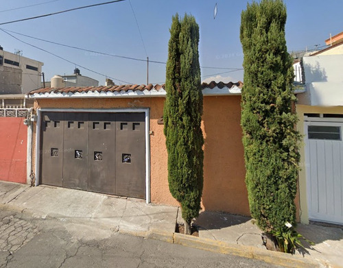 Casa En Venta De Recuperacion Bancaria En Villa De Las Flores, 55710 San Francisco Coacalco. Sh05