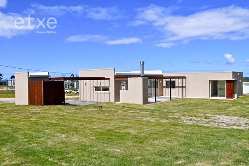 Casa En Venta En Miradores De La Tahona