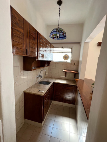 Imagen 3 de 8 de Apartamento En El Centro En Primer Piso Muy Luminoso