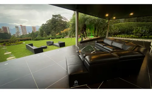 Casa En El Poblado Los Balsos