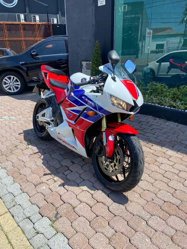 Imagem 2 de 12 de Honda Cbr600rr