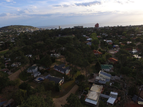 Venta Piriápolis - Hermosa Cabaña De Tronco Y Material En Barrio Country - Ref 2733