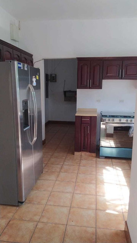 Imagen 6 de 9 de Rento Amplia Casa En Estancia