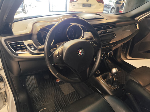 Alfa Romeo Giulietta 1.4 Distinctive Multiair 170cv Tct