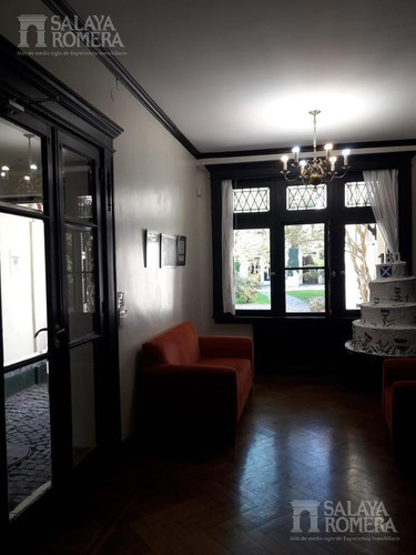 Imagen 12 de 28 de Casa De Estilo 5 Ambientes En Excelente Lote. Zona Olivos