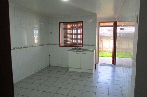Se Vende Acogedora Casa, A Cuadras De La Municipalidad De Cu