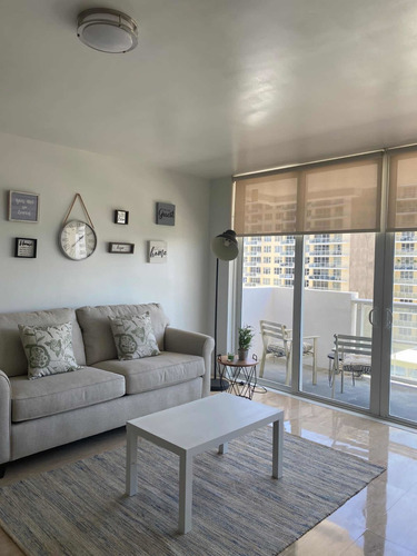 Imagen 4 de 14 de Hermoso 2 Dorm- Pavilion- Collins Ave Y 56 St. Midbeach