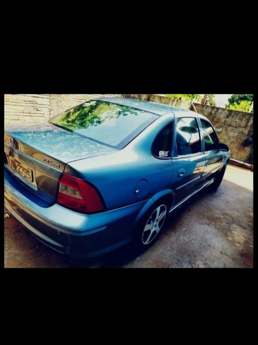 Chevrolet Vectra 2001 2.2 Milenium 4p