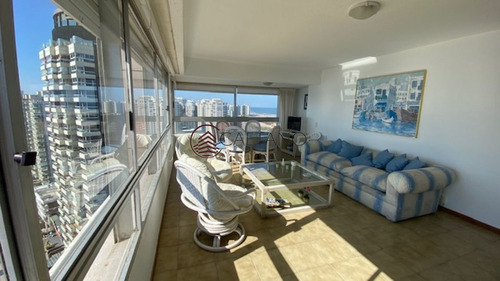Imagen 8 de 30 de Apto De 3 Dormitorios 3 Baños Con Una Vista Muy Buena A Playa Mansa Y Brava - Consulte Por Alquiler De Verano - Punta Del Este Peninsula