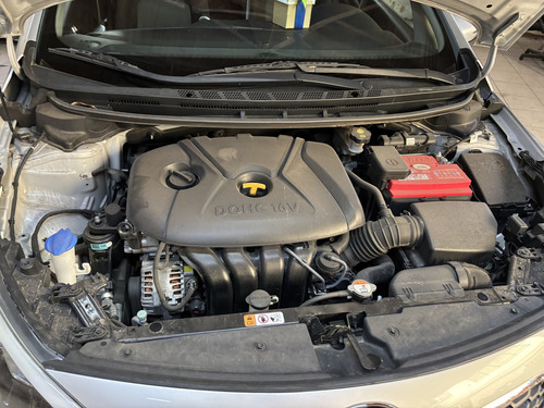 Kia Forte 2.0 Lx Mt