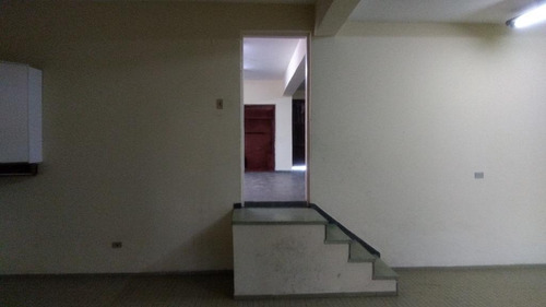 Sobrado No Bairro Nova Petrópolis Próximo Ao Centro Da Cidade. 277 M² De Área Construída E 400 M² De Terreno. - So0426
