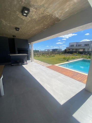 Casa En Venta En Villalobos, Pueblos Del Plata