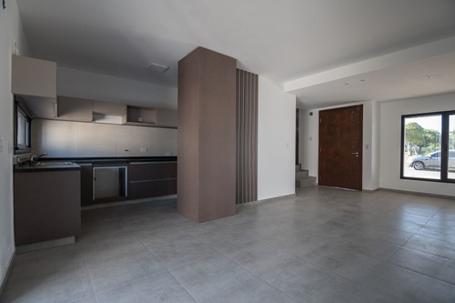 Imagen 25 de 29 de Venta Duplex Miradores De Manantiales 3dor 3 Baños