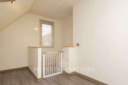 4 Dormitorios Con Piscina, 360 M2 Terreno Macul Al...