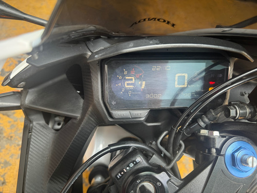 Vendo Mi Cbr 400 R Honda Del Año 2021 En Buenas Condiciones
