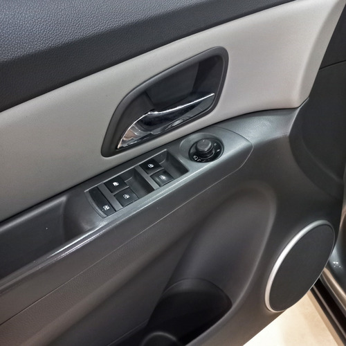 Imagen 12 de 15 de Chevrolet Cruze Ltz 1.8 Mt 4p