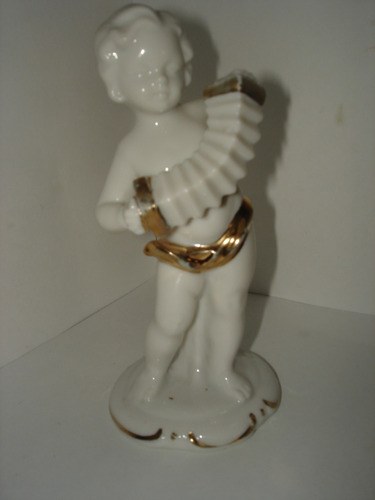 Figura De Porcelana Royal Fine Porzelain Niño Con Acordeon 