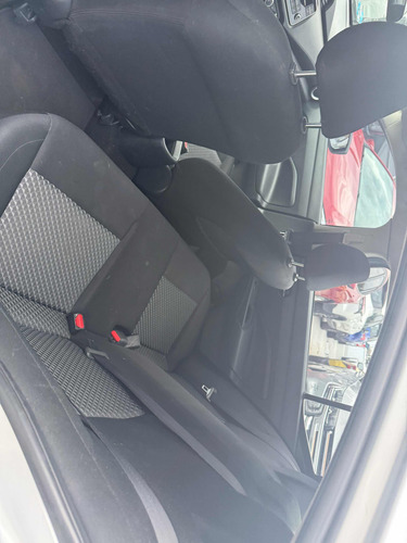 Nissan Versa 1.6 Sense Mt