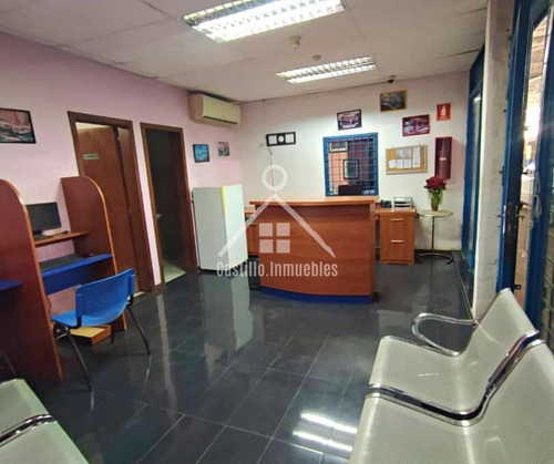 Imagen 5 de 11 de Venta Amplio Galpón 1100mts Santa Mónica