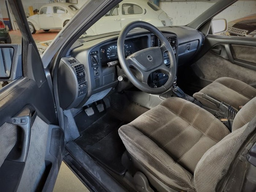 Imagem 10 de 15 de Omega 2.0 Mpfi Gls 8v Gasolina 4p Manual