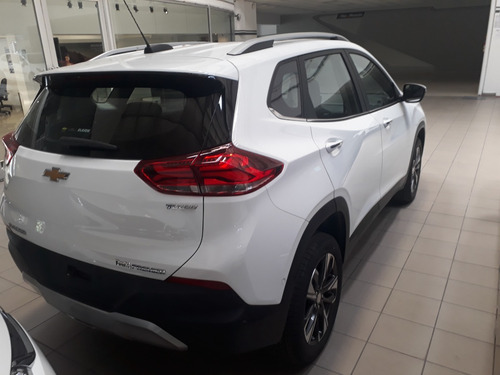 Imagen 16 de 25 de Chevrolet Tracker Premier Turbo 2023 E/i Go