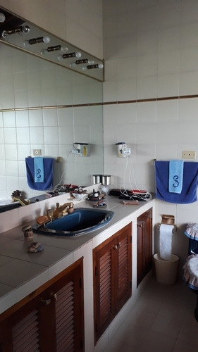 Imagen 11 de 14 de Prados Del Este, Hermosa Casa Con Gran Potencial