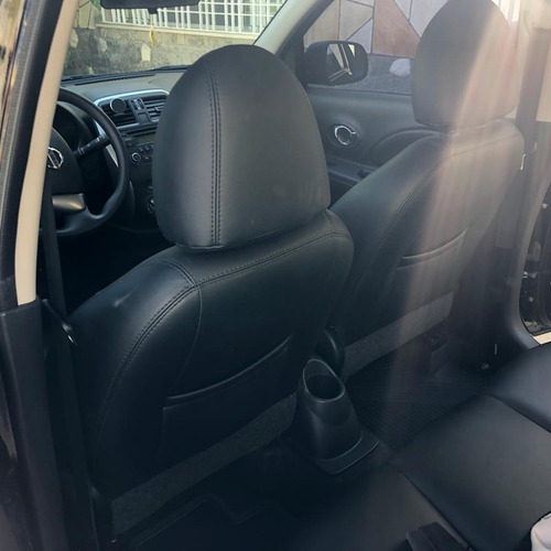 Nissan March Sv 1.6 16v Flexstart 5p Mec.