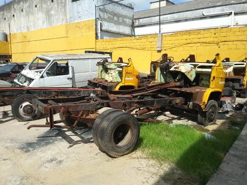 Imagen 7 de 7 de Mercedes Benz 608 Chasis Con Motor