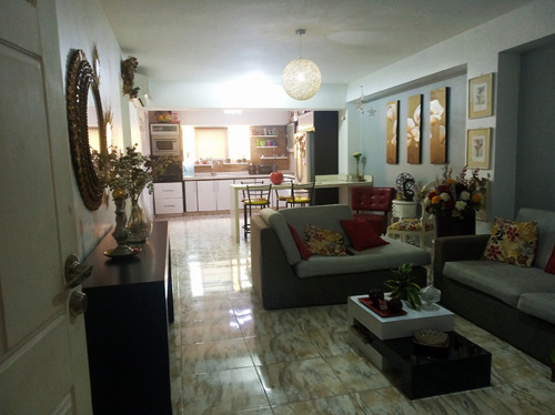 #aarah24-5459  Acogedor Apartamento En Venta Con Vista A Bellas Montanas Verdes, San Felipe, Yaracuy