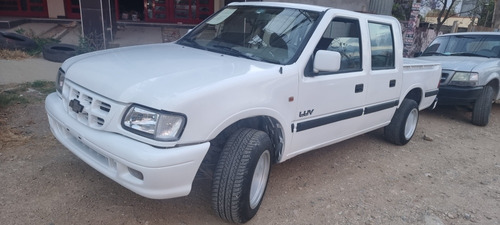 Medallón Chevrolet Luv 1998-2002