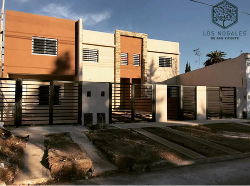 Venta Duplex A Estrenar De 3 Y 4 Ambientes En San Vicente. Pleno Centro. 