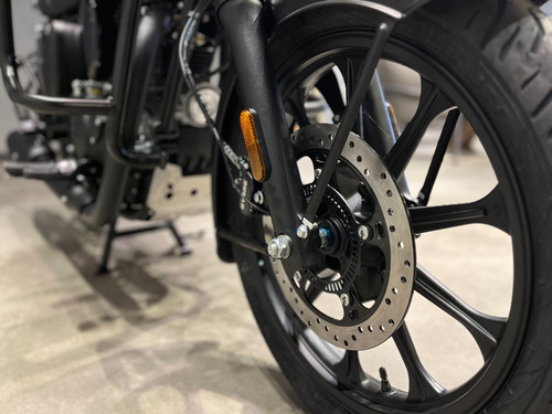 Royal Enfield Classic 350 Stealth Black